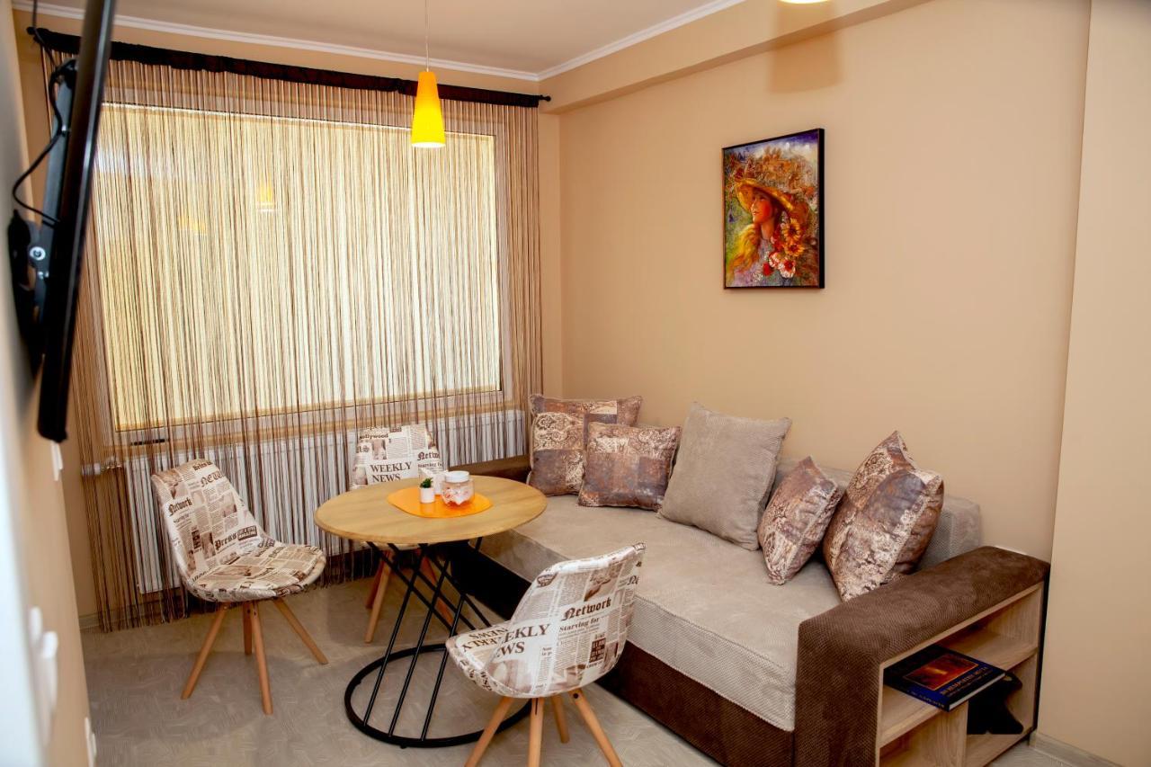 Stadium Apartments Veliko Turnovo Bagian luar foto