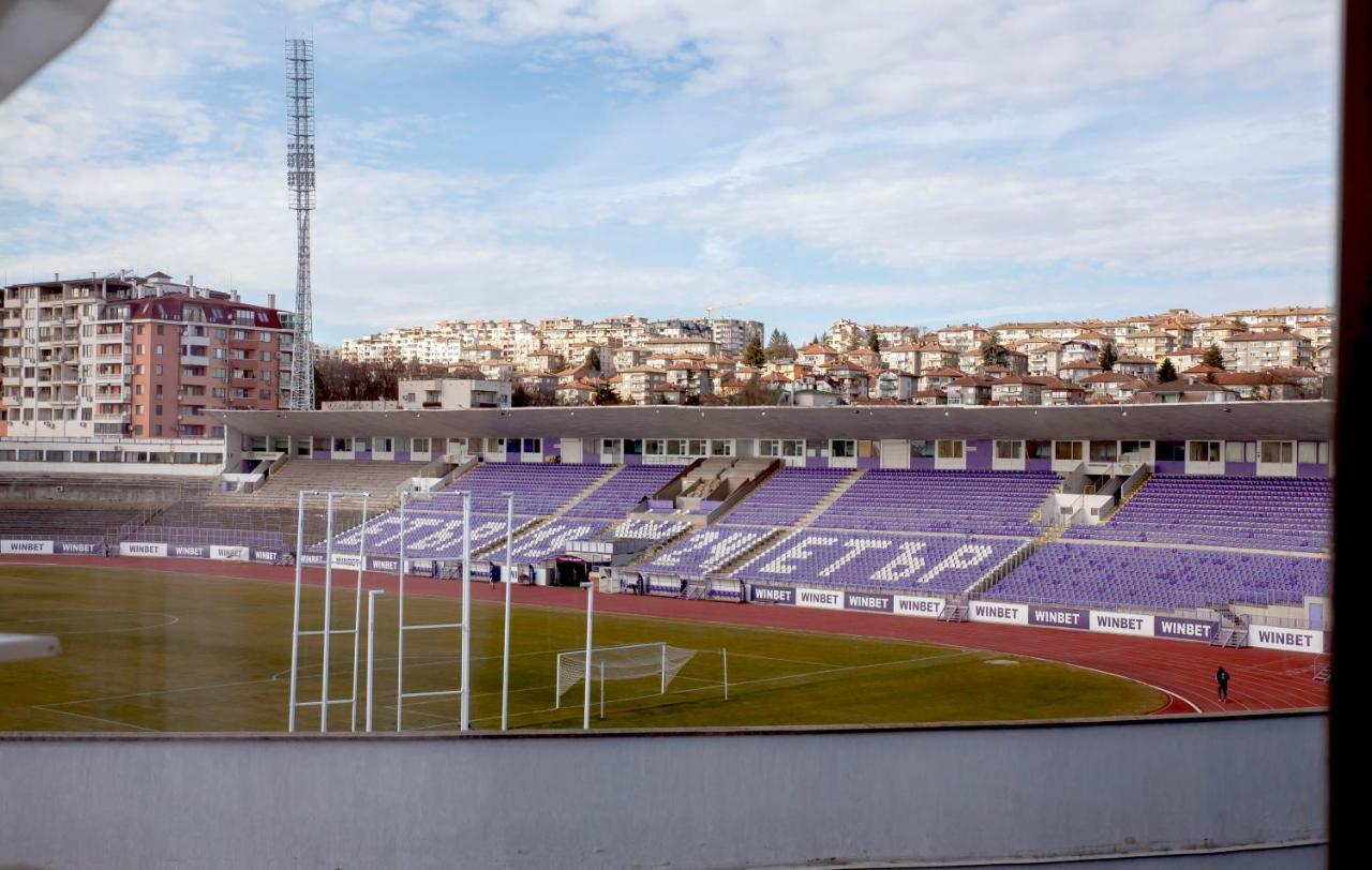 Stadium Apartments Veliko Turnovo Bagian luar foto