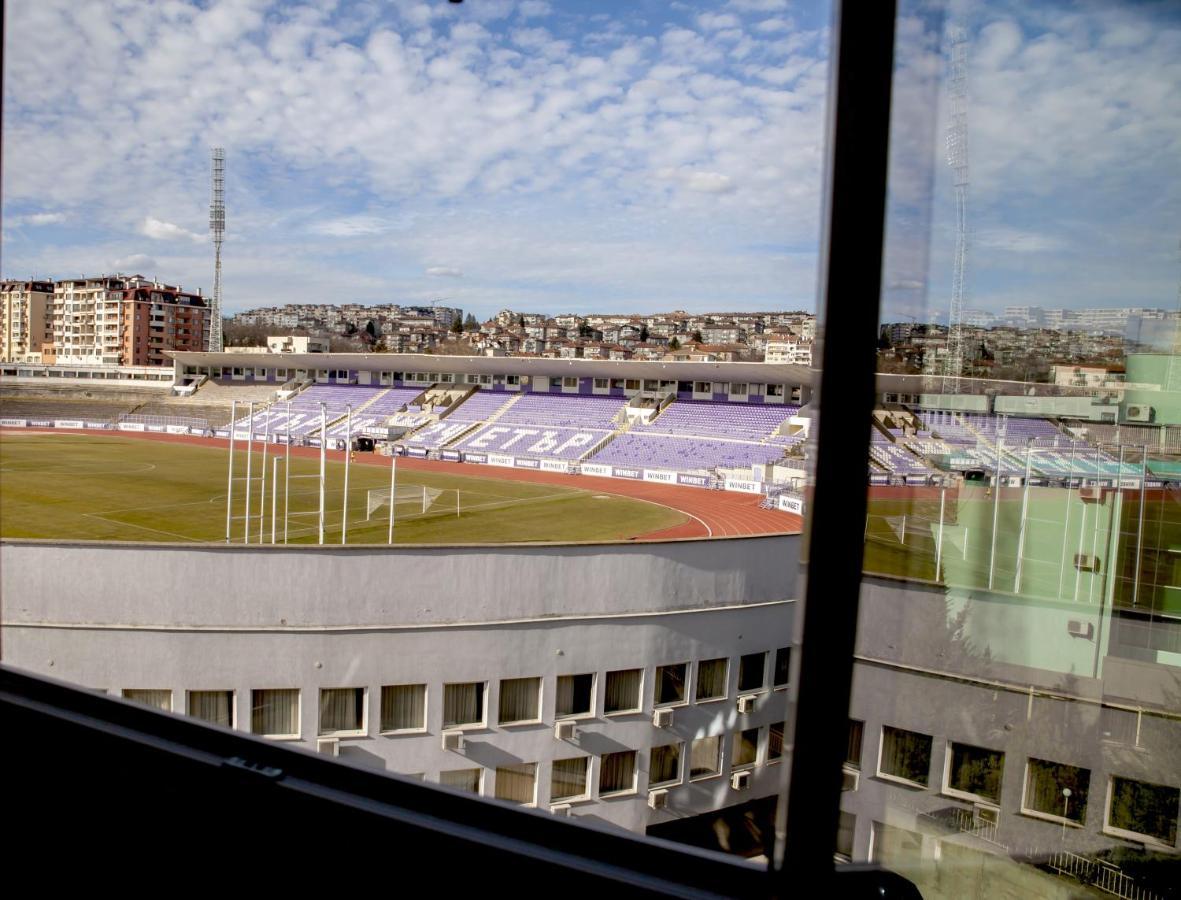 Stadium Apartments Veliko Turnovo Bagian luar foto